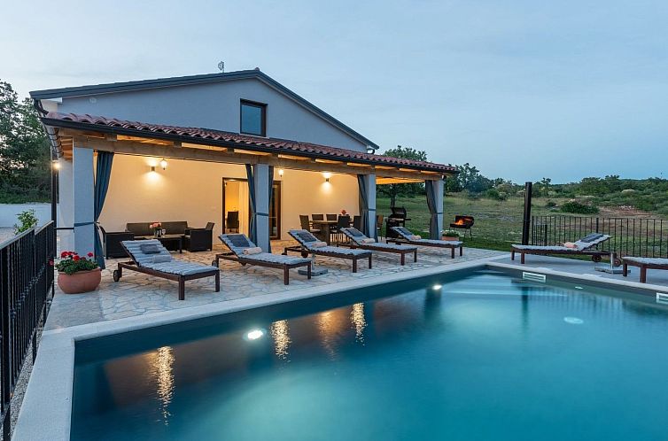 Vakantiehuis "Villa Bibali" mit privatem Pool