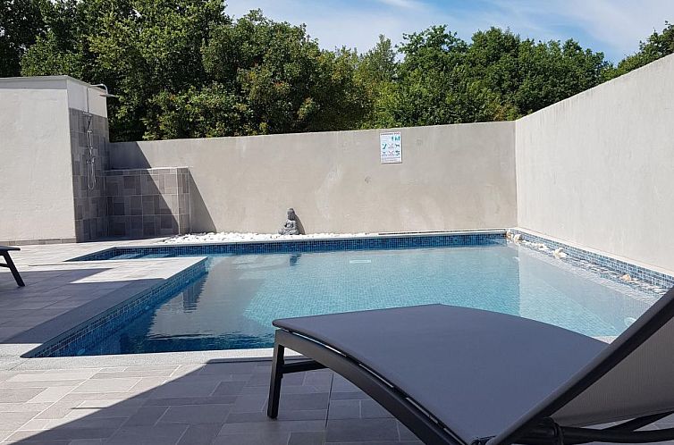 Vakantiehuis mit privatem Pool in Ruhiger lage.