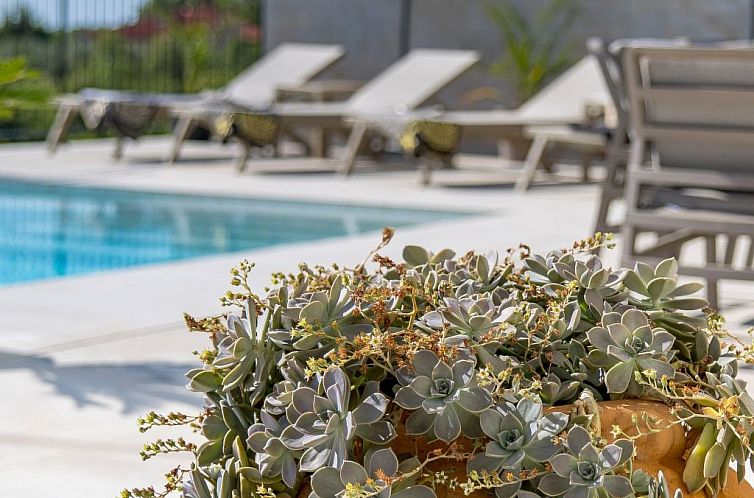 Vakantiehuis Ferienvilla "Monte Bibali" mit Infinity-Pool