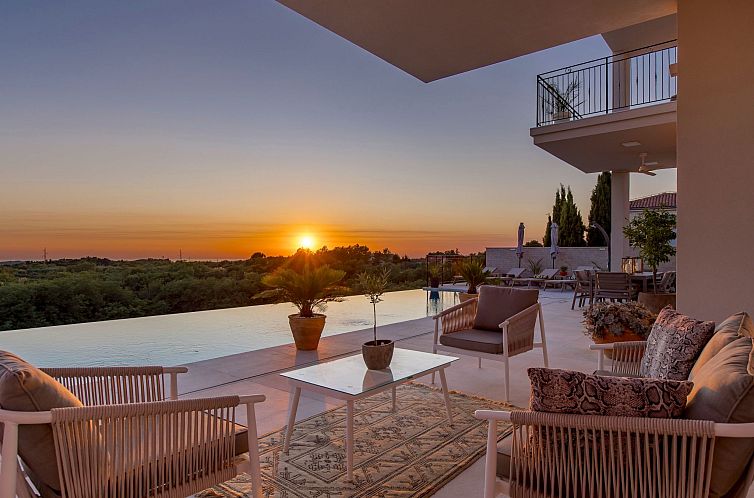 Vakantiehuis Ferienvilla "Monte Bibali" mit Infinity-Pool