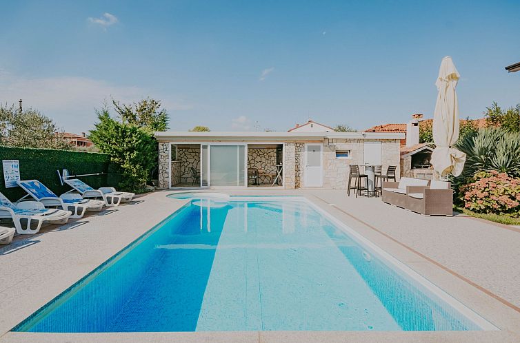 Vakantiehuis Zweistöckiges Ferienhaus Villa Dany