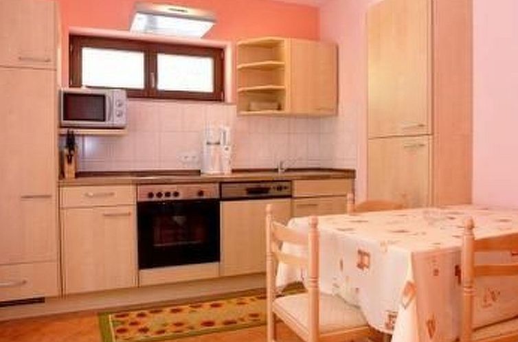 Appartement in Buje mit Barbecue