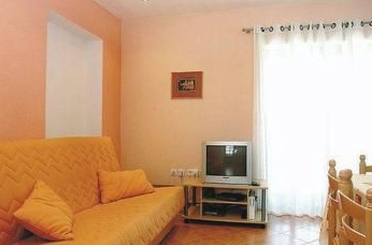Appartement in Buje mit Barbecue