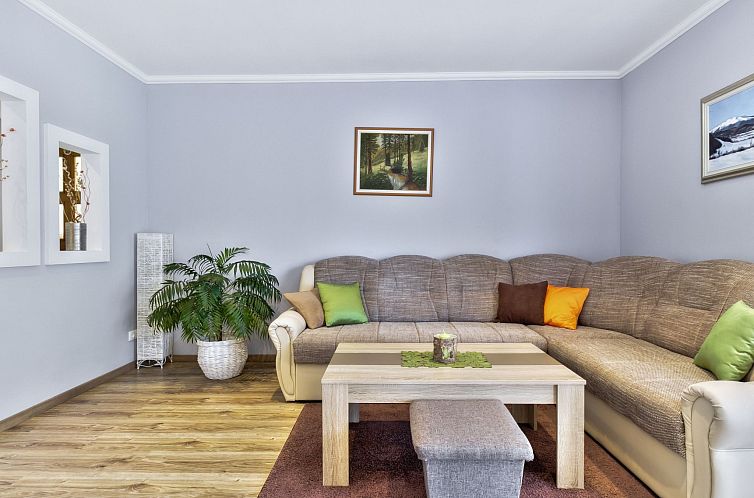 Vakantiehuis Schönes Ferienhaus mit Swimmingpool