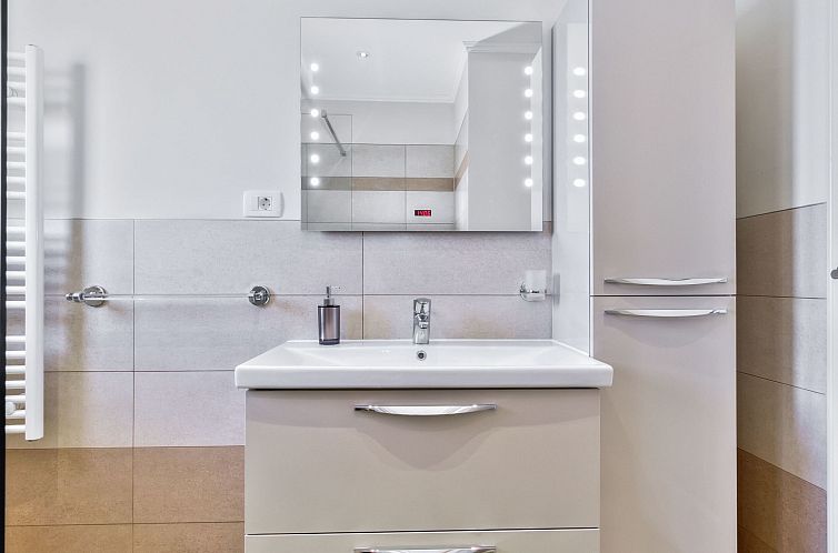 Vakantiehuis Schönes Ferienhaus mit Swimmingpool