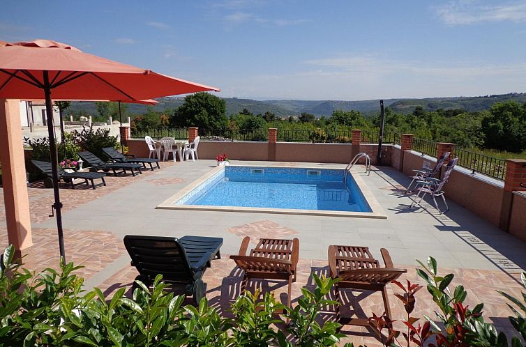 Appartement mit Panoramablick in ruhiger Lage