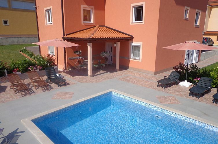 Appartement mit Panoramablick in ruhiger Lage