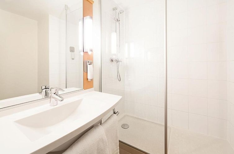 ibis Paris Pantin Eglise
