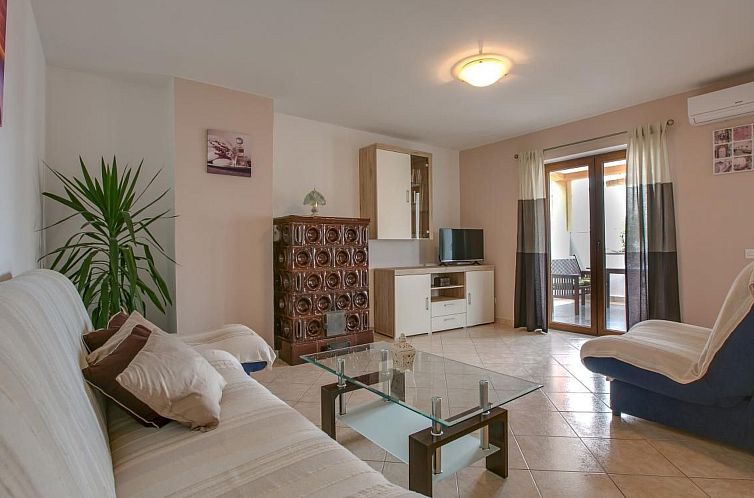 Appartement Appartement in Pula mit Terrasse, Garten und Gri