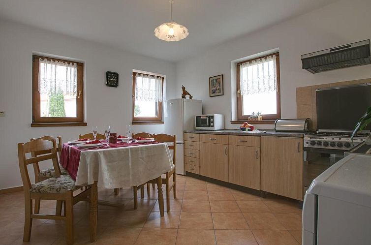 Appartement Appartement in Pula mit Terrasse, Garten und Gri