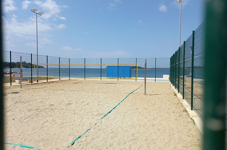 Appartement Appartement in Pula mit Terrasse, Garten und Gri