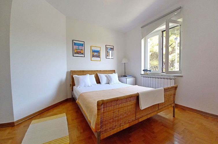 Guest house 10109109 - Apartment Istria - Appartement Wohnung Lungomare, 300m vom Strand entfernt, Pul