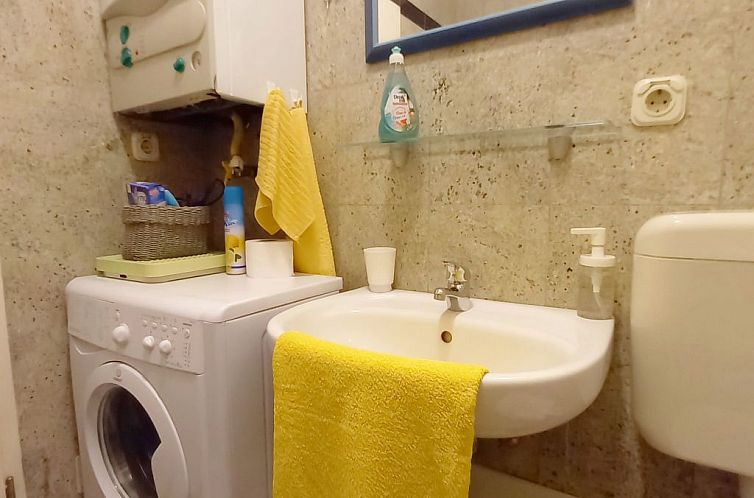 Appartement Wohnung Lungomare, 300m vom Strand entfernt, Pul