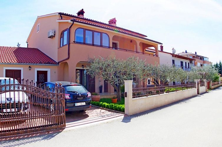Guest house 10109119 - Apartment Istria - Appartement in Pula mit Grill, Garten und Terrasse