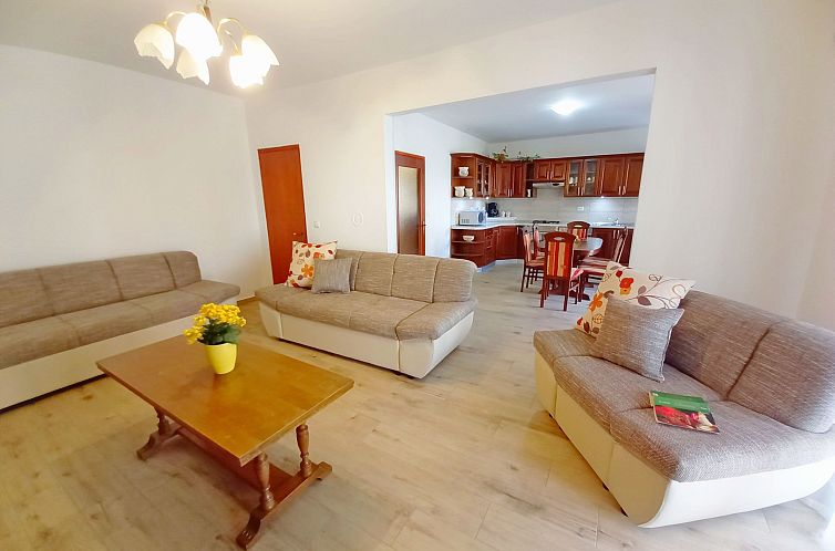 Appartement in Pula mit Grill, Garten und Terrasse