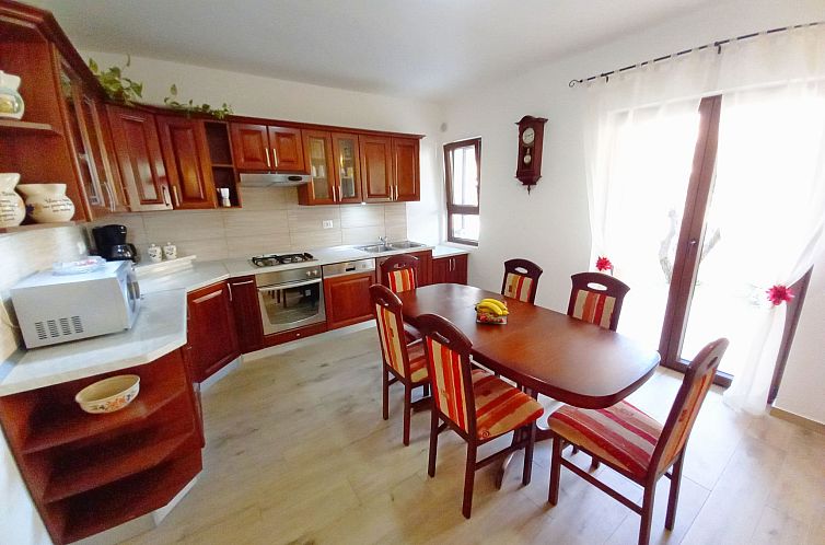 Appartement in Pula mit Grill, Garten und Terrasse