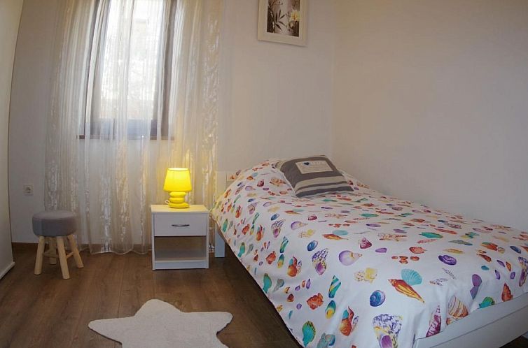 Appartement in Pula mit Grill, Garten und Terrasse