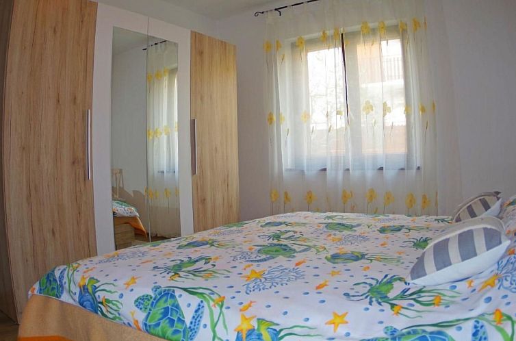 Appartement in Pula mit Grill, Garten und Terrasse