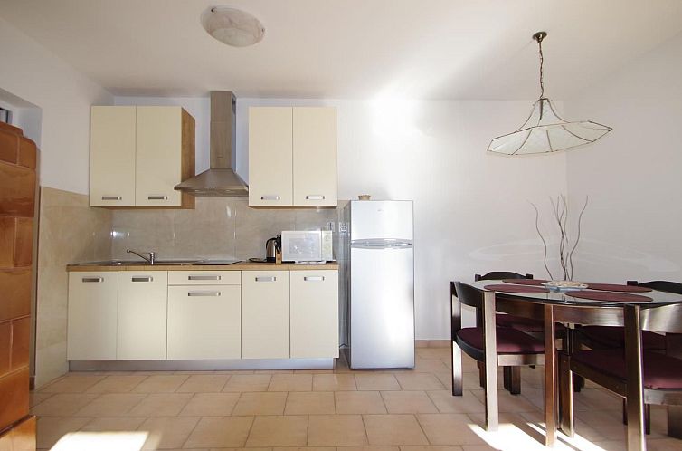 Appartement Wohnung "Eric" mit Garten, Grill und Terrasse