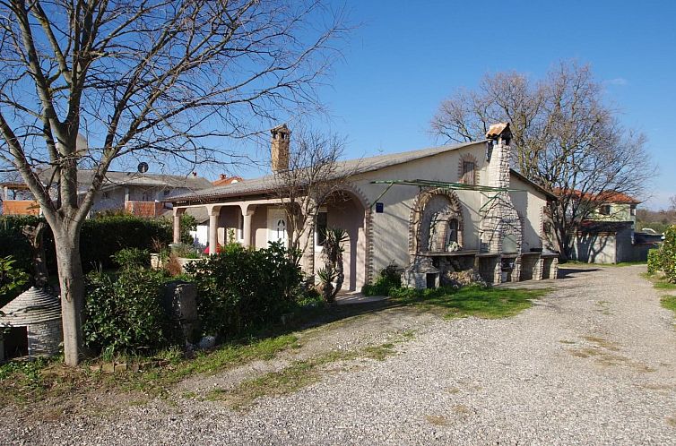 Appartement Wohnung "Eric" mit Garten, Grill und Terrasse