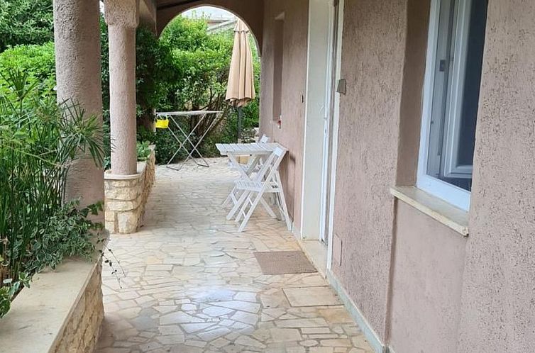 Appartement Wohnung "Eric" mit Garten, Grill und Terrasse