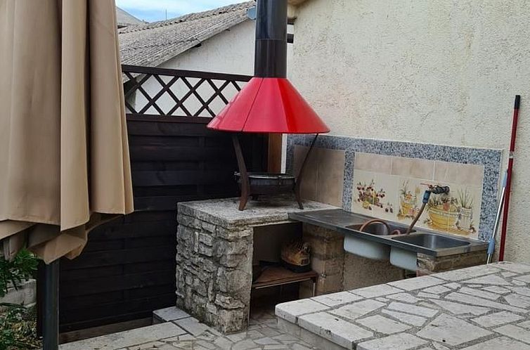 Appartement Wohnung "Eric" mit Garten, Grill und Terrasse