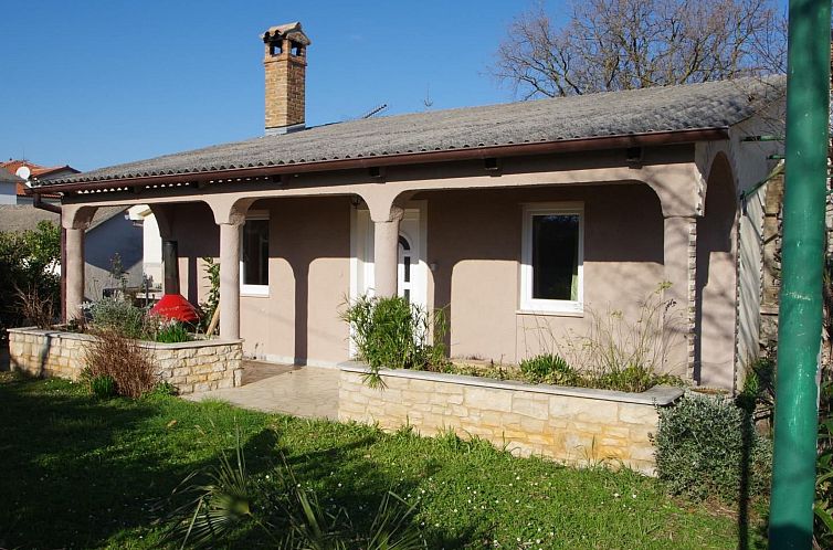 Appartement Wohnung "Eric" mit Garten, Grill und Terrasse