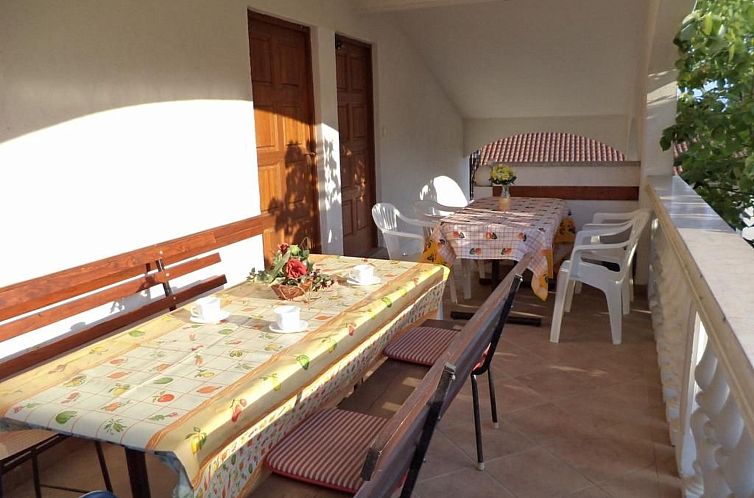 Appartement mit Balkon, für fünf Personen