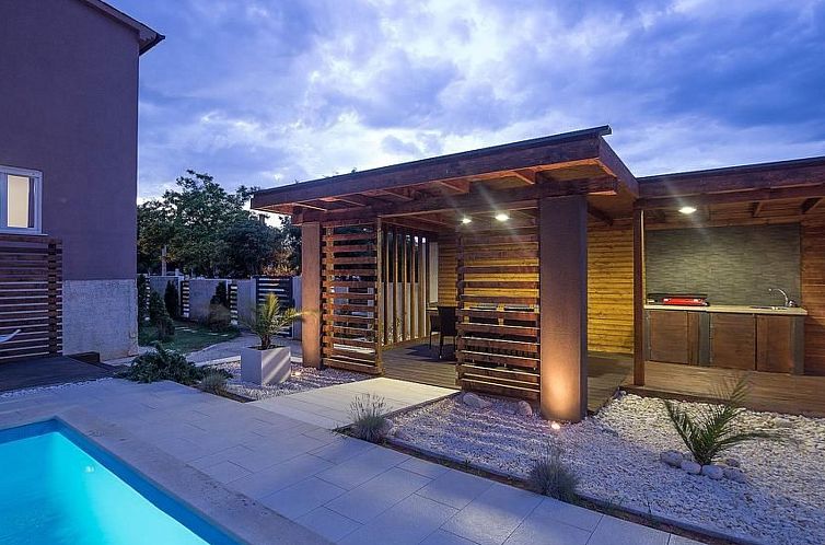 Vakantiehuis Ferienvilla 'Villa Nikolina' mit privatem Pool