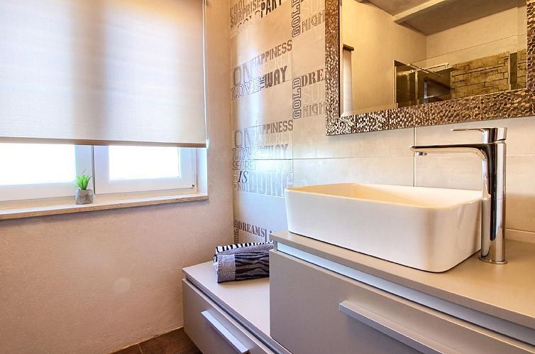 Vakantiehuis Ferienvilla 'Villa Nikolina' mit privatem Pool