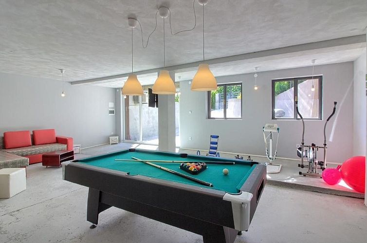 Vakantiehuis Ferienvilla 'Villa Nikolina' mit privatem Pool