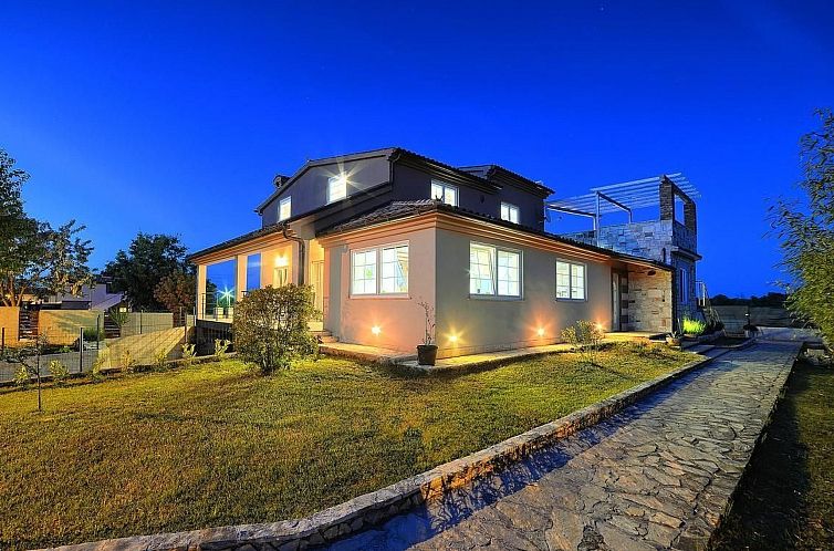 Vakantiehuis Ferienvilla 'Villa Nikolina' mit privatem Pool