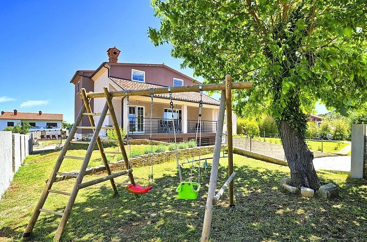 Vakantiehuis Ferienvilla 'Villa Nikolina' mit privatem Pool