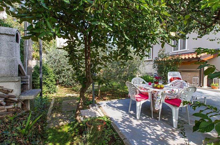 Appartement Wohnung in Stoja mit Grill