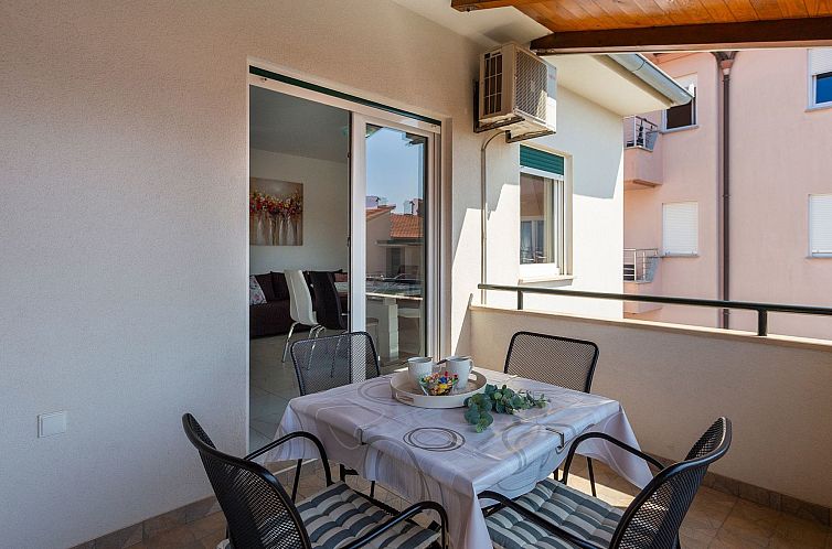 Appartement in Pula und Nah am Strand