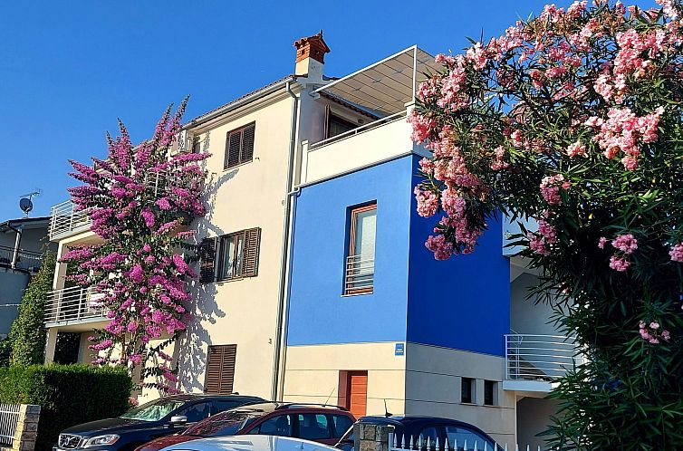 Appartement Geräumige charmante Wohnung in der Nähe des Me