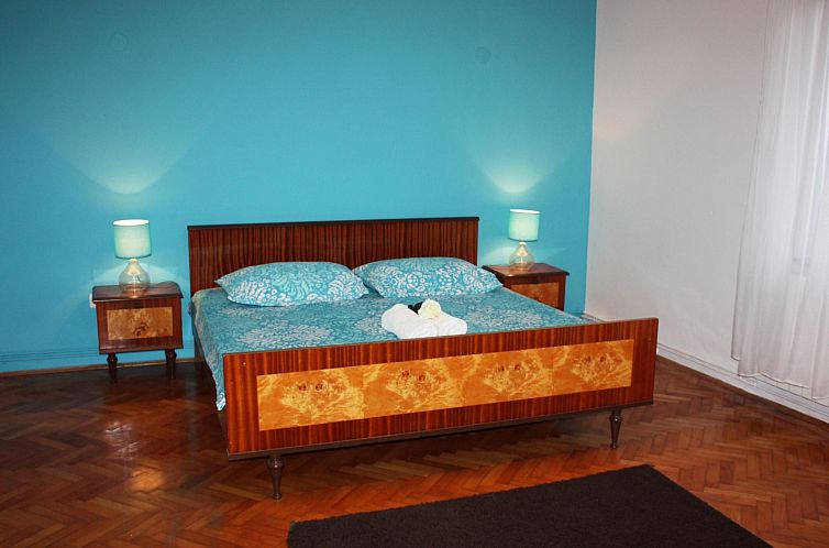 Appartement Geräumige charmante Wohnung in der Nähe des Me