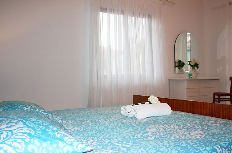 Appartement Geräumige charmante Wohnung in der Nähe des Me