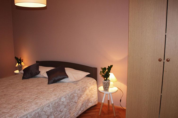 Appartement Geräumige charmante Wohnung in der Nähe des Me