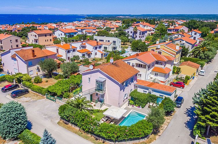 Vakantiehuis mit Terrasse