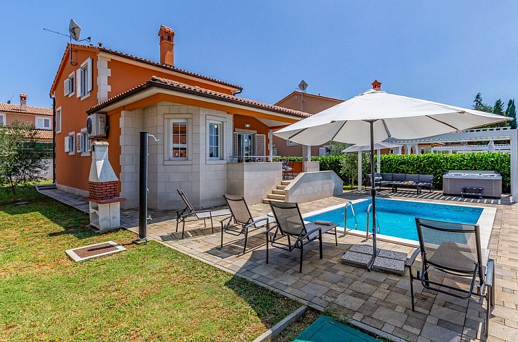 Vakantiehuis Villa Lotus 13F