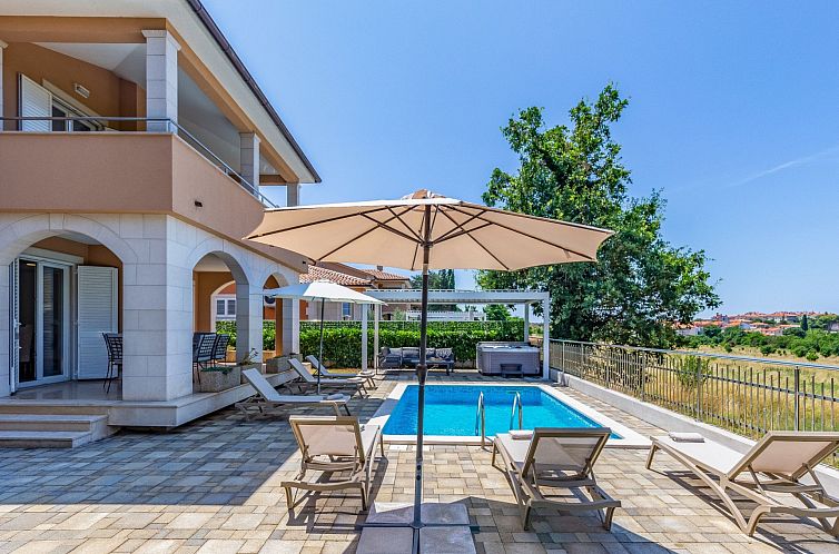 Vakantiehuis Villa Lotus 13E