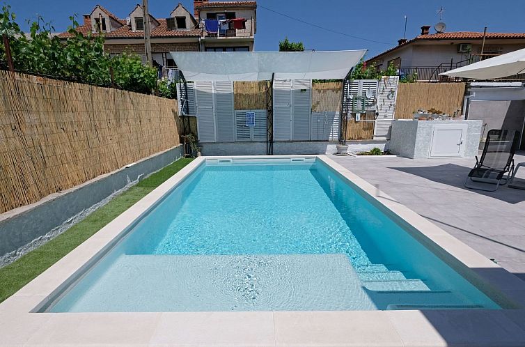 Vakantiehuis Haus in Pula mit privatem Pool