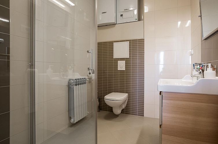 Vakantiehuis Ferienvilla mit Pool in Pula