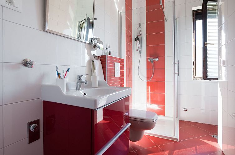 Vakantiehuis Ferienvilla mit Pool in Pula