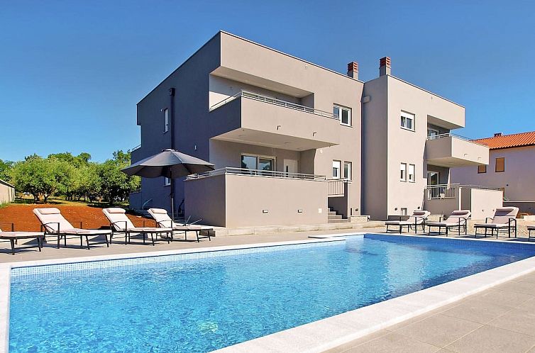 Vakantiehuis Ferienvilla mit privatem Pool