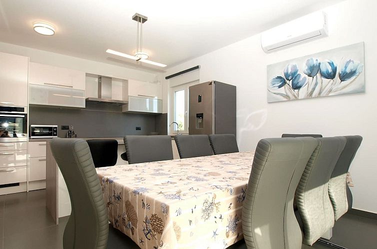 Vakantiehuis Ferienvilla mit privatem Pool
