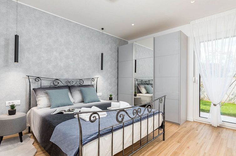 Vakantiehuis Villa Grofica, beheizter Pool, Taverne, Strandn