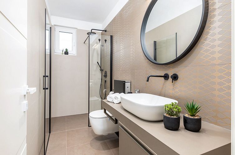 Vakantiehuis Villa Grofica, beheizter Pool, Taverne, Strandn