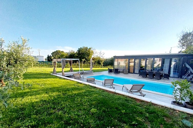 Vakantiehuis Hacienda Matea - Oase der Romantik in Strandnä